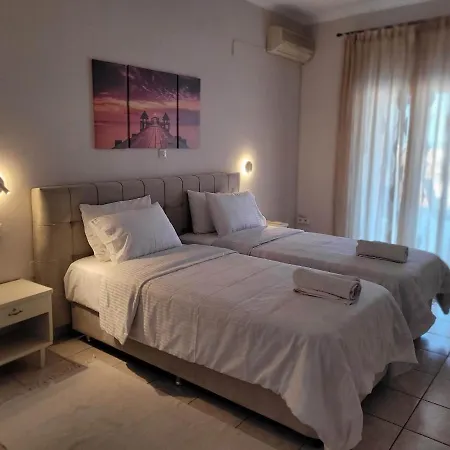 Kiki's Penthouse * Corfu (city)
