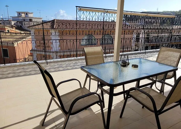 Kiki's Penthouse * Corfu (city)